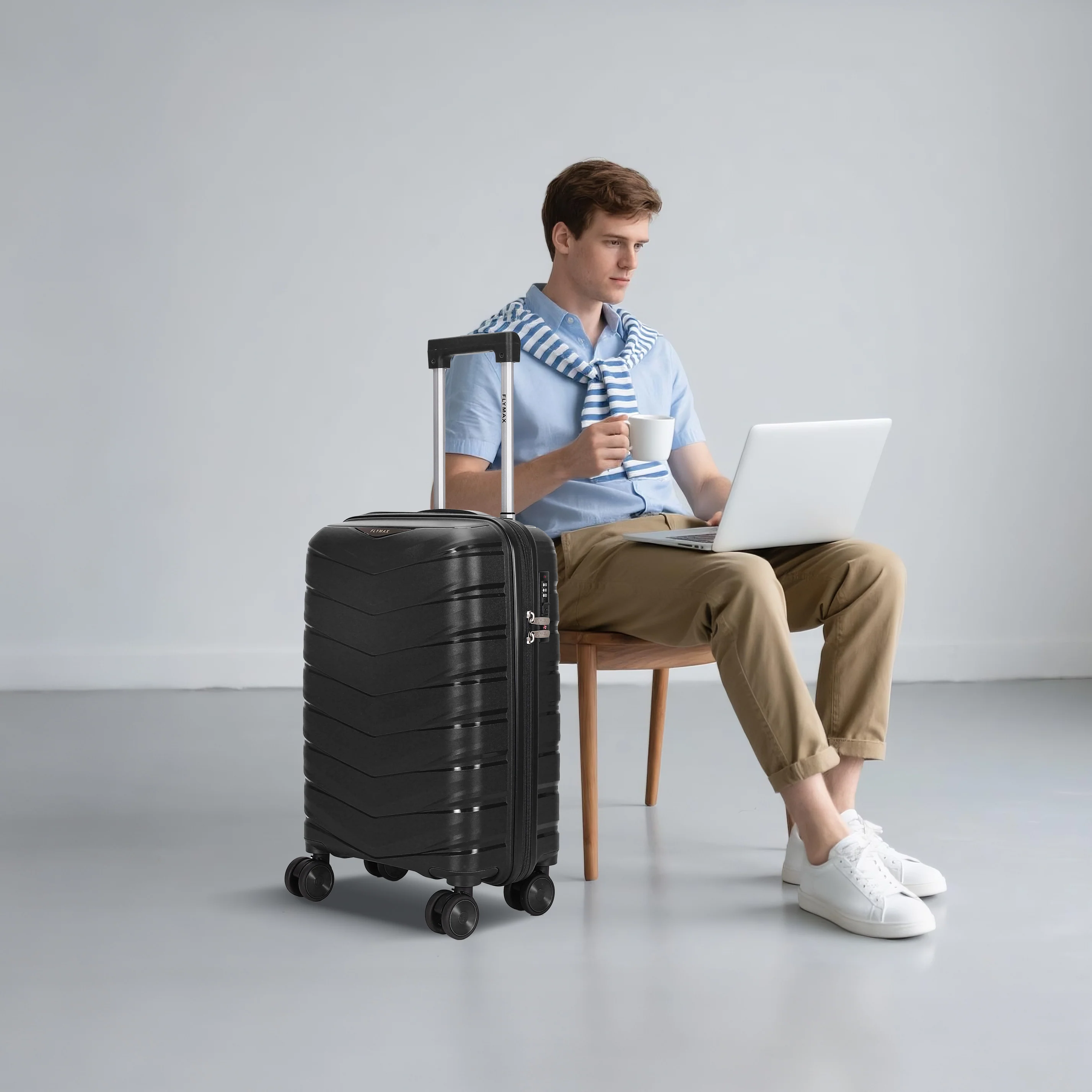 Los Angeles Flex Lightweight Premium Suitcase - Image 5